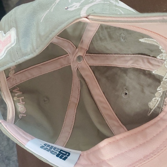 Hat's - Picture 3 of 3